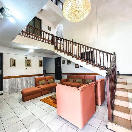 Hill View Hotel Mccarthy Hills Botianaw 外观 照片