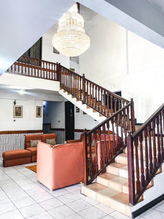Hill View Hotel Mccarthy Hills Botianaw 外观 照片
