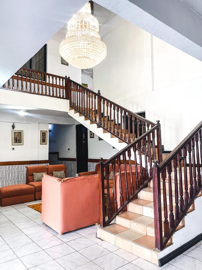 Hill View Hotel Mccarthy Hills Botianaw 外观 照片