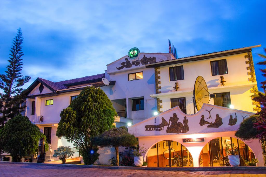 Hill View Hotel Mccarthy Hills Botianaw 外观 照片