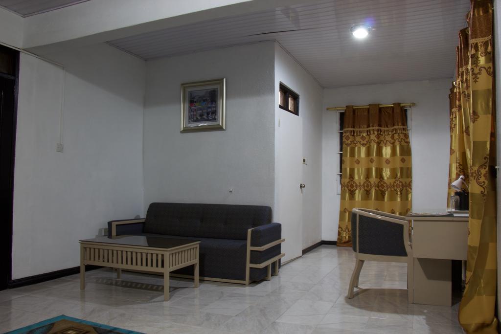 Hill View Hotel Mccarthy Hills Botianaw 外观 照片