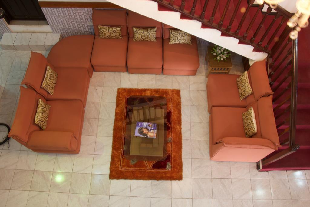 Hill View Hotel Mccarthy Hills Botianaw 外观 照片