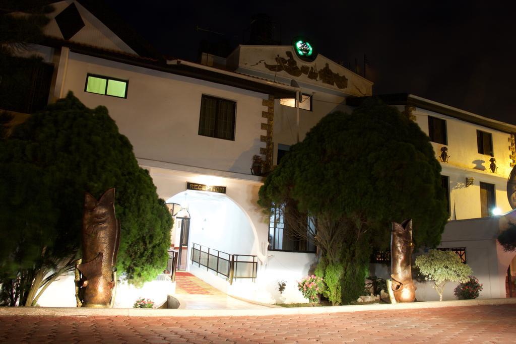 Hill View Hotel Mccarthy Hills Botianaw 外观 照片