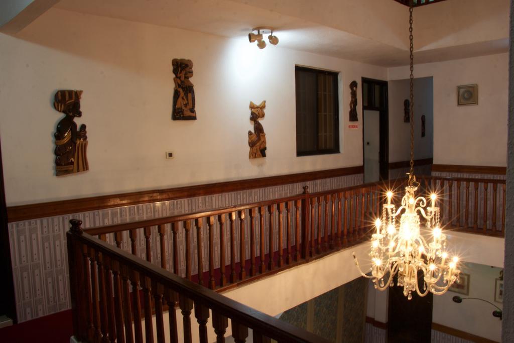 Hill View Hotel Mccarthy Hills Botianaw 外观 照片
