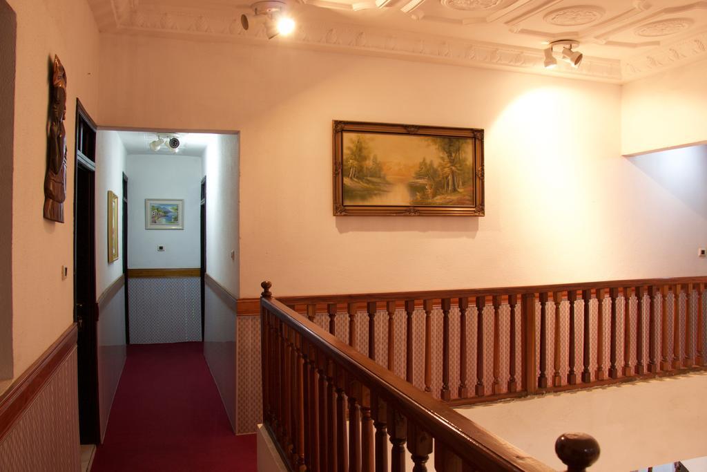 Hill View Hotel Mccarthy Hills Botianaw 外观 照片