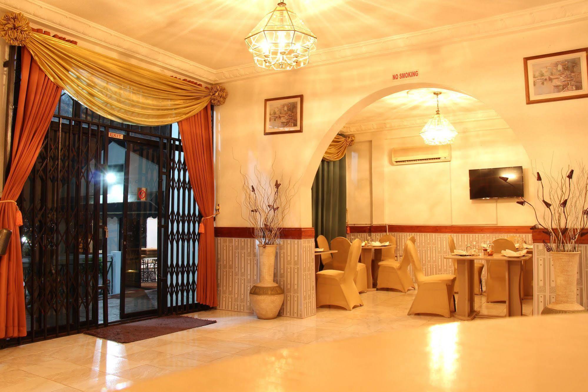 Hill View Hotel Mccarthy Hills Botianaw 外观 照片